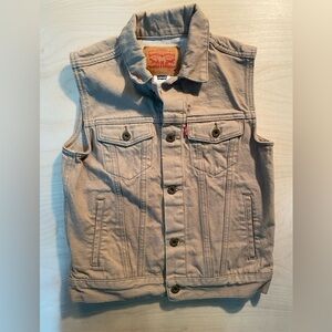 Levi’s Sleeveless Vest Medium (10-12 years) (GM)
